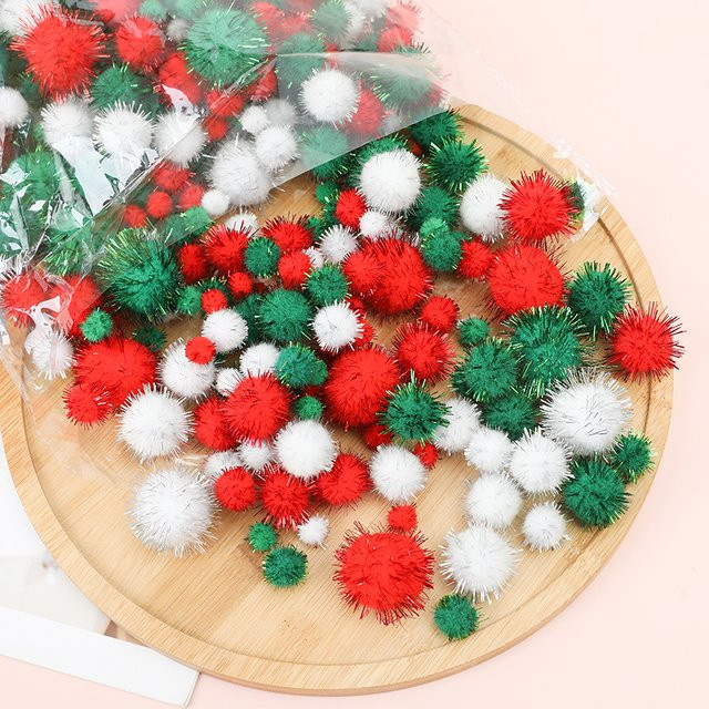 ZQNYCY Flaum Bälle in Rot und Grün für DIY Weihnachtsdekoration, Durchmesser: 1-3 cm - Bild 1