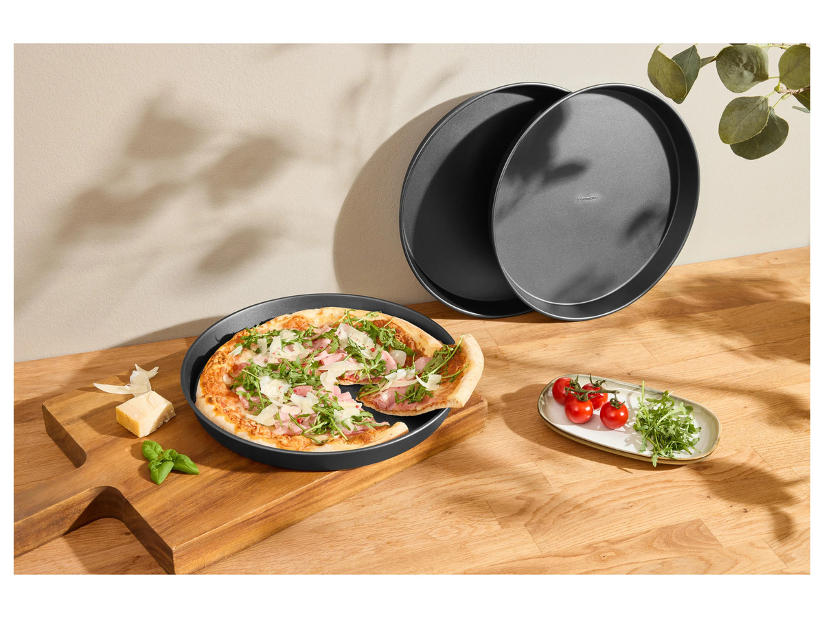 SILVERCREST Pizza-Backformen-Set aus Stahl mit Antihaftbeschichtung, 3 Stück, rund, Schwarz, Durchmesser: 30 cm - Bild 2