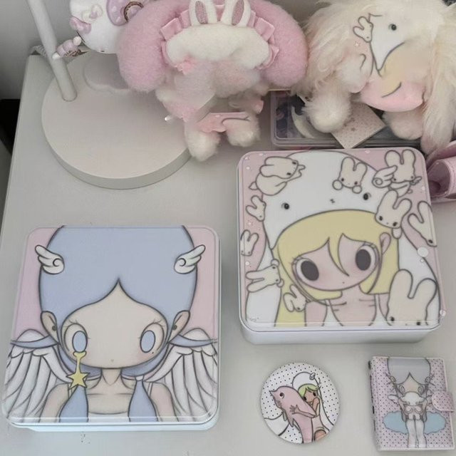 Quadratische Eisen-Aufbewahrungsbox Angel Bunny Girl Design für Desktop-Aufbewahrung von Fotostickern und kleinen Karten, Mehrfarbig - Bild 1