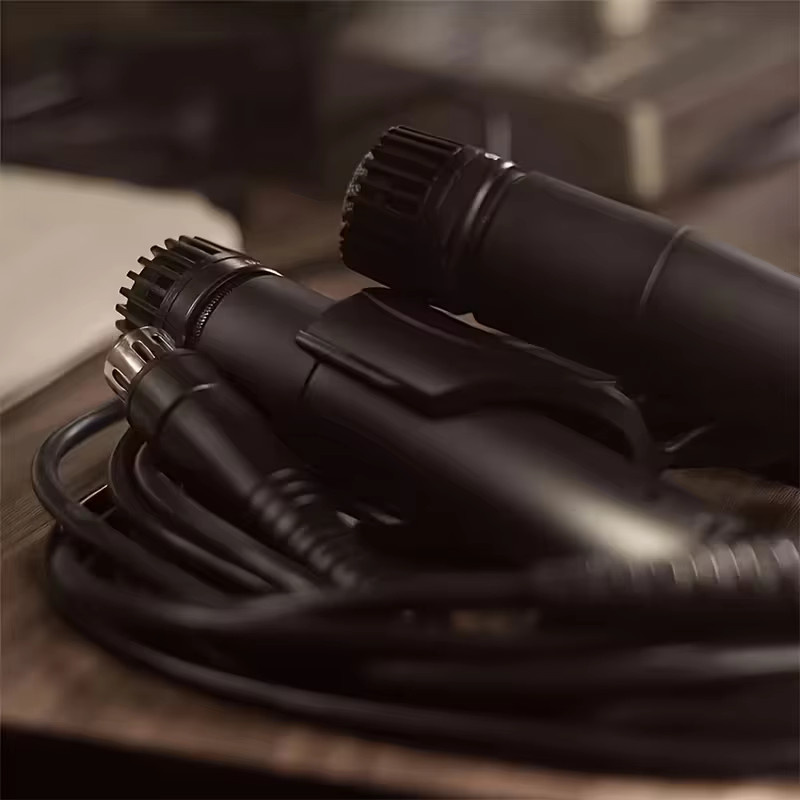 Shure SM-57 3-teiliges XLR-Mikrofon-Set mit Ständer und Koffer in Schwarz - Bild 2