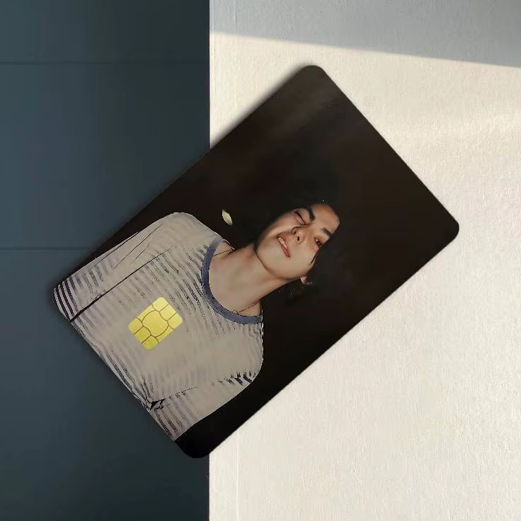 Nijiro Murakami Actor Kreditkarten Skin Sticker in Multicolour für Bankkarten und Metrokarten - Bild 6