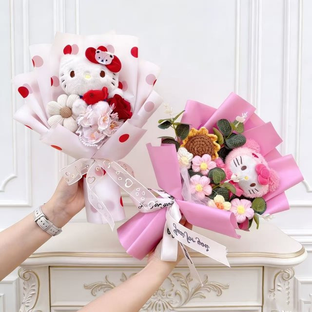 Handgemachte Sanrio Häkelrosen als kreativer Blumenstrauß in Multicolour - Bild 1