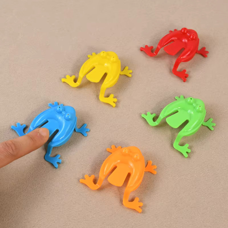 ZQNYCY Springender Frosch, Zappelspielzeug, 10–50 Stück - Bild 2