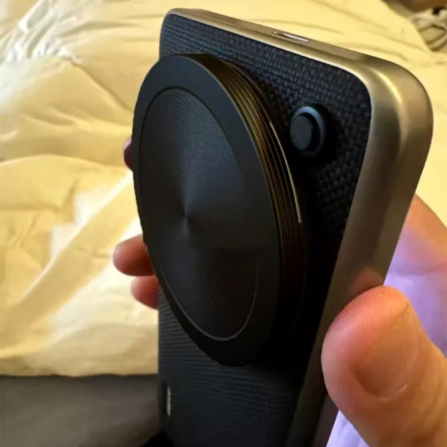 Xiaomi 15 Ultra Objektiv Abdeckung aus Aluminiumlegierung in Schwarz, 67mm Staubdichte Rückseite zum Schutz vor Kratzern - Bild 2