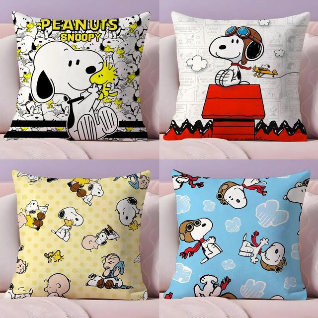 MINISO Snoopy Kissenbezug aus Plüsch in Schwarz, quadratisch, 30 x 30 cm - Bild 1
