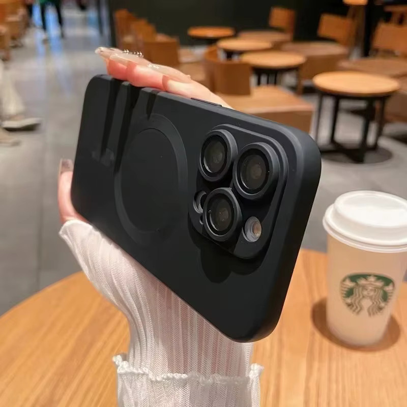 Stoßfeste und mattierte Handyhülle für Apple iPhone kompatibel mit iPhone 15 14 13 12 11 Pro Max und 15 Plus mit MagSafe magnetischer kabelloser Ladefunktion in Schwarz - Bild 2