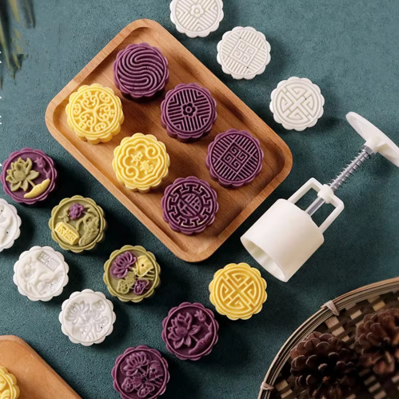 6er Set Mooncake Formen in Blumenform aus Kunststoff, Weiß, Runde Ausstechformen für Fondant und Kuchen - Bild 4