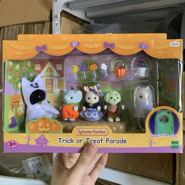 Sylvanian Families Forest Family Anime Festivals Limited Halloween Weihnachtsset, Puppe, ab 3 Jahren - Bild 1