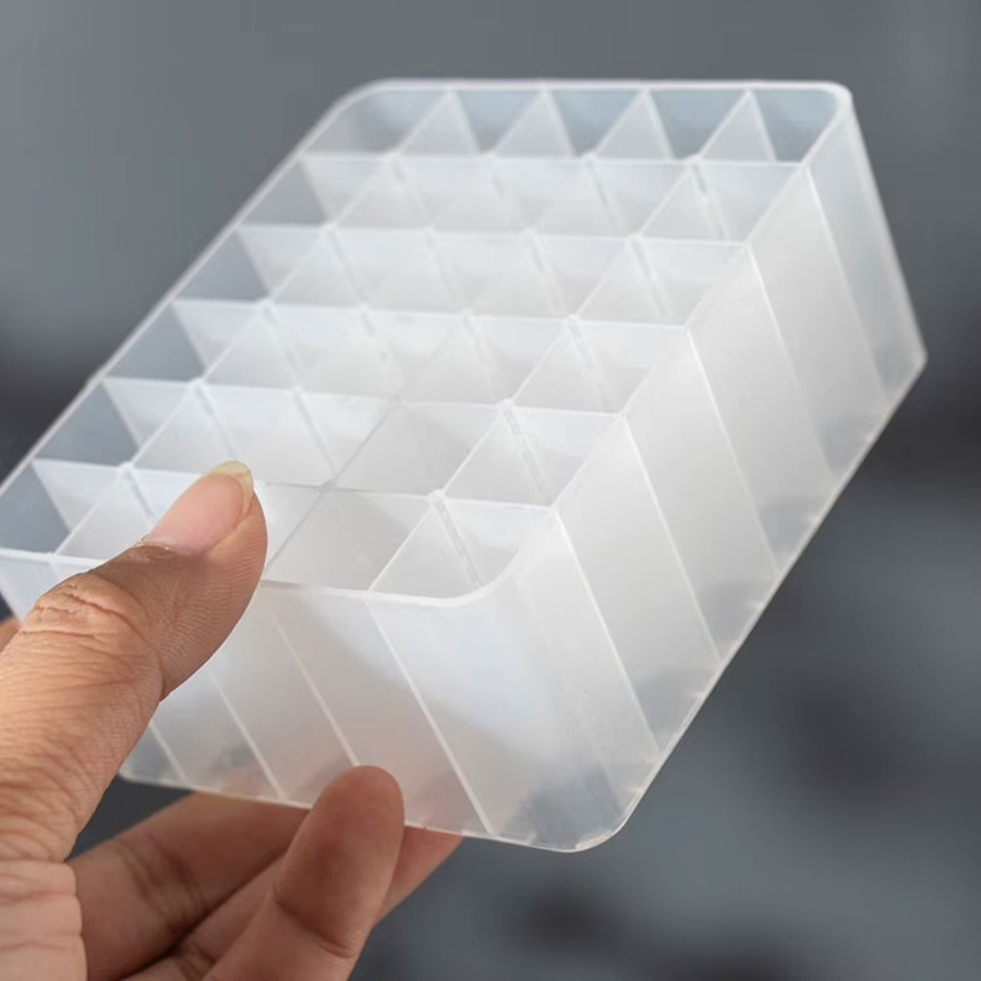 Multifunktionaler Stifthalter aus Kunststoff in Weiß und Transparent mit großem Fassungsvermögen für Pinsel, Stifte und Make-up-Zubehör - Bild 3
