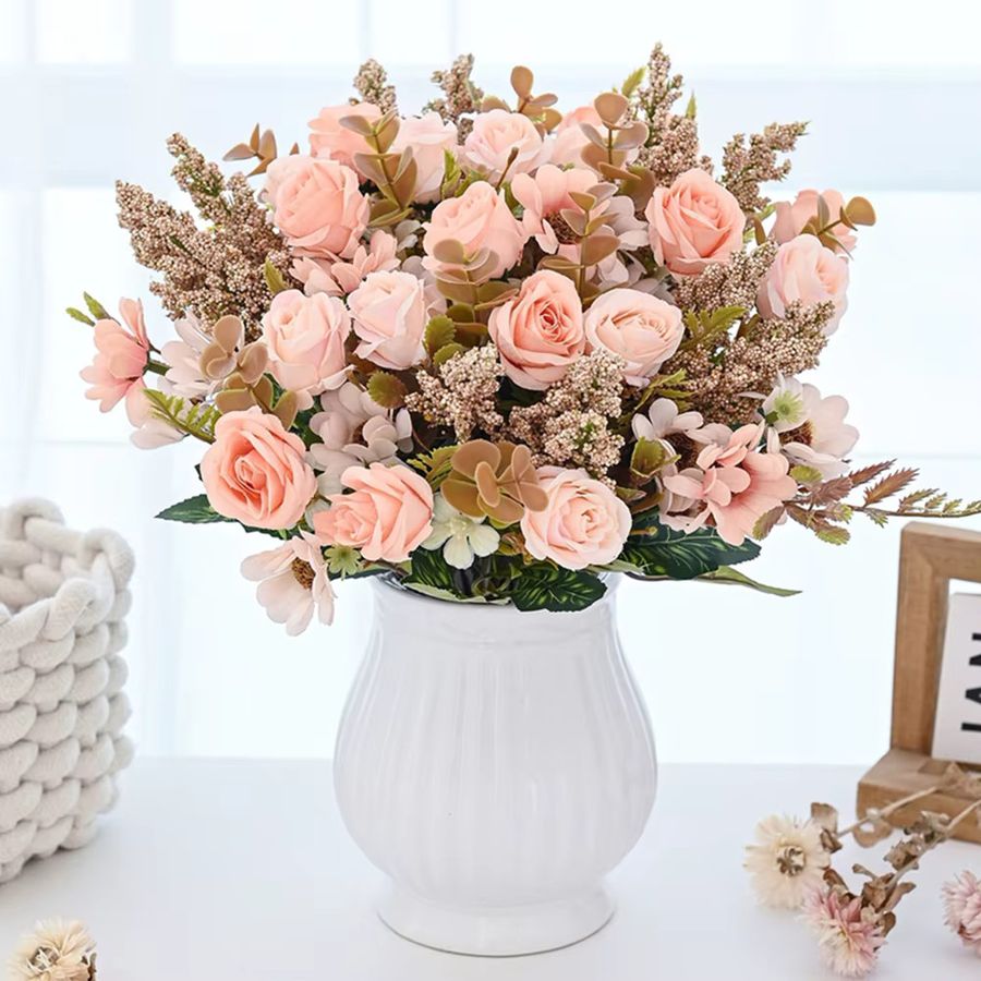 Künstliche Rosen aus Seide in Rot für Hochzeitskranz und Tischdekoration - Bild 1