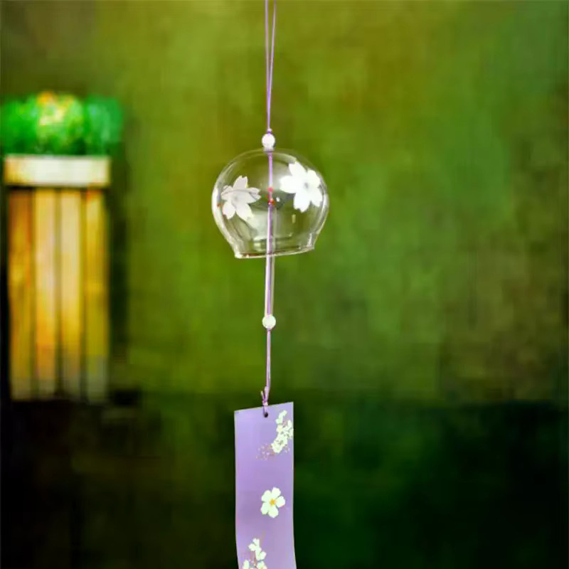 Japanisches Windspiel aus Glas mit floralem Design zum Aufhängen als Gartenornament oder Dekoration für das Innenfenster - Bild 2