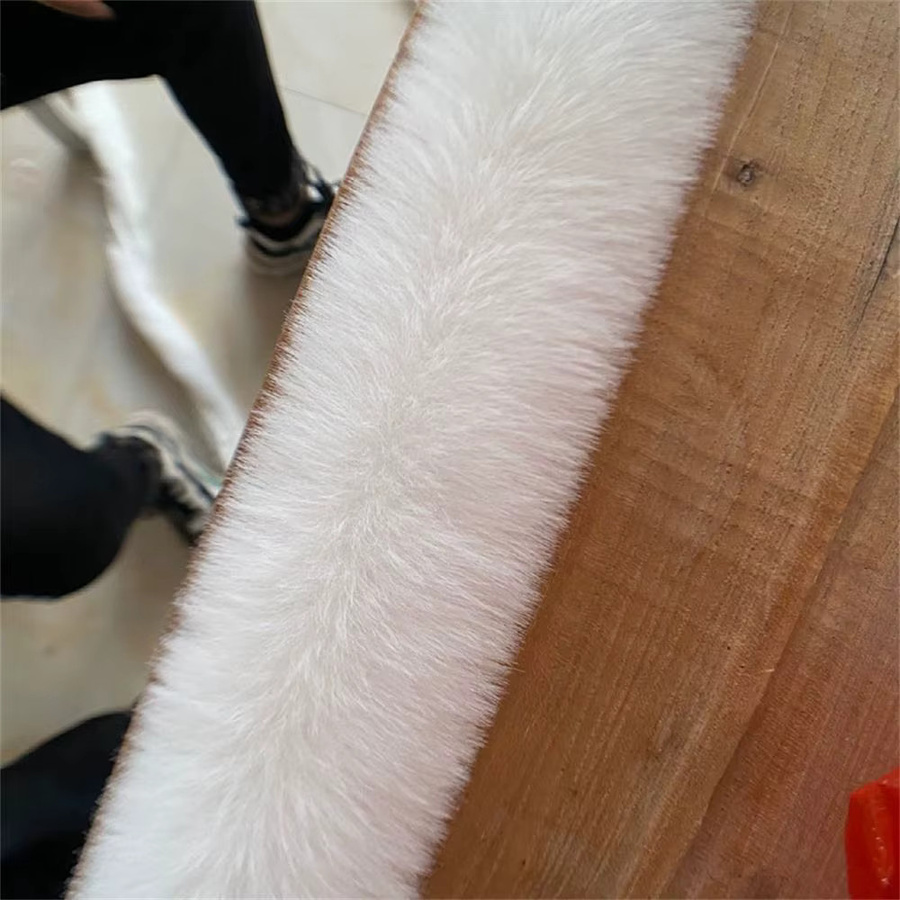 Flauschiges Nähband aus Kunstkaninchenfell in Weiß, Länge: 100 cm - Bild 1