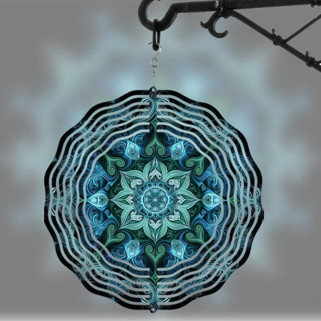 Geometrischer Windspiral-Gartenstecker von CIFBUY aus Metall in Blau, Grün, Weiß und Türkis, Höhe: 25,4 cm - Bild 1