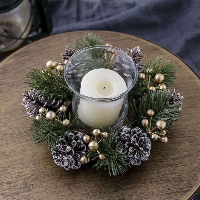 ZQNYCY Weihnachtskerzenhalter mit künstlichen Tannenzweigen und Beeren in Gold zur Tischdekoration - Bild 3