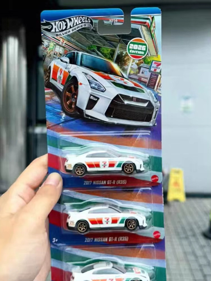 Hot Wheels 2017 Nissan GT-R R35, Druckguss-Modellauto, 1:64, ab 3 Jahren - Bild 3