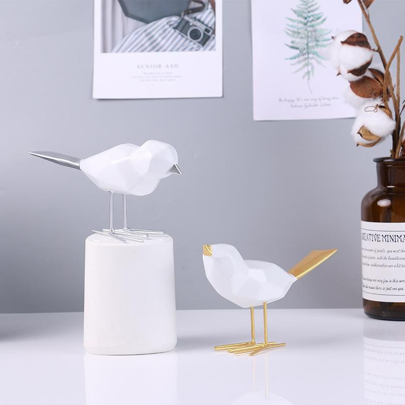 Moderne Vogelfigur aus Kunstharz im geometrischen Origami-Design von Household supplies MH als abstrakte Dekoration für dein Zuhause oder Büro - Bild 3