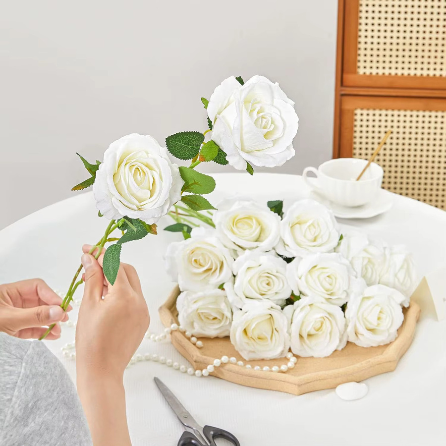 Yusheng Künstliche Seidenrosen in Weiß für Hochzeitsdekoration und DIY-Geschenke (5 oder 10 Stück) - Bild 1