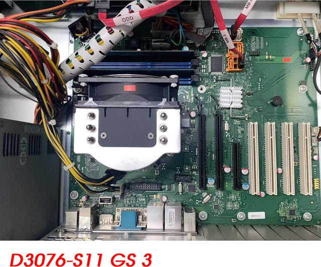 RMHUNTIC Industrie-Motherboard W26361-W2862-Z4-02-36 in Grün - Bild 1