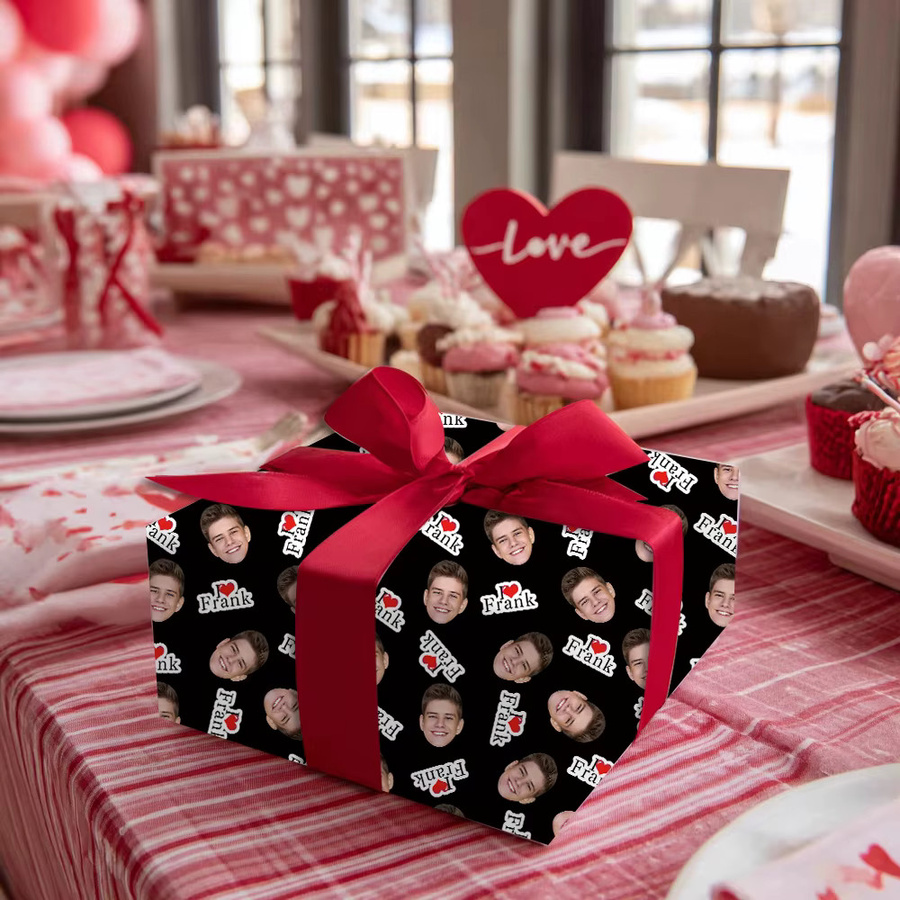 Joy-enlife Individuelles Geschenkpapier mit Gesicht und Namen für Valentinstag und Hochzeiten, Schwarz-Weiß mit rotem Herz, 3 oder 6 Stück - Bild 4