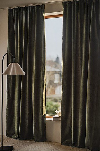 Jotex SAMANTHA Samtvorhang 2er-Pack Grün, blickdicht, Breite: 140 cm - Bild 1