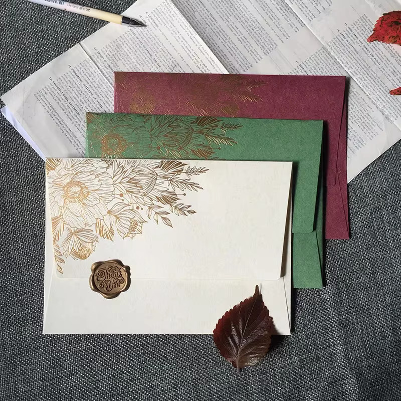 10er Paket HUALIWEN Perlen Papier Umschläge mit europäischem Bronzing Muster für Hochzeits-Einladungen und Geschenke in Schwarz und Mehrfarbig - Bild 3
