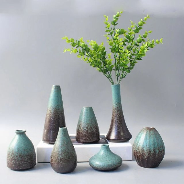Schlichte Keramik-Blumenvase im japanischen Stil für deine Tischdekoration - Bild 1