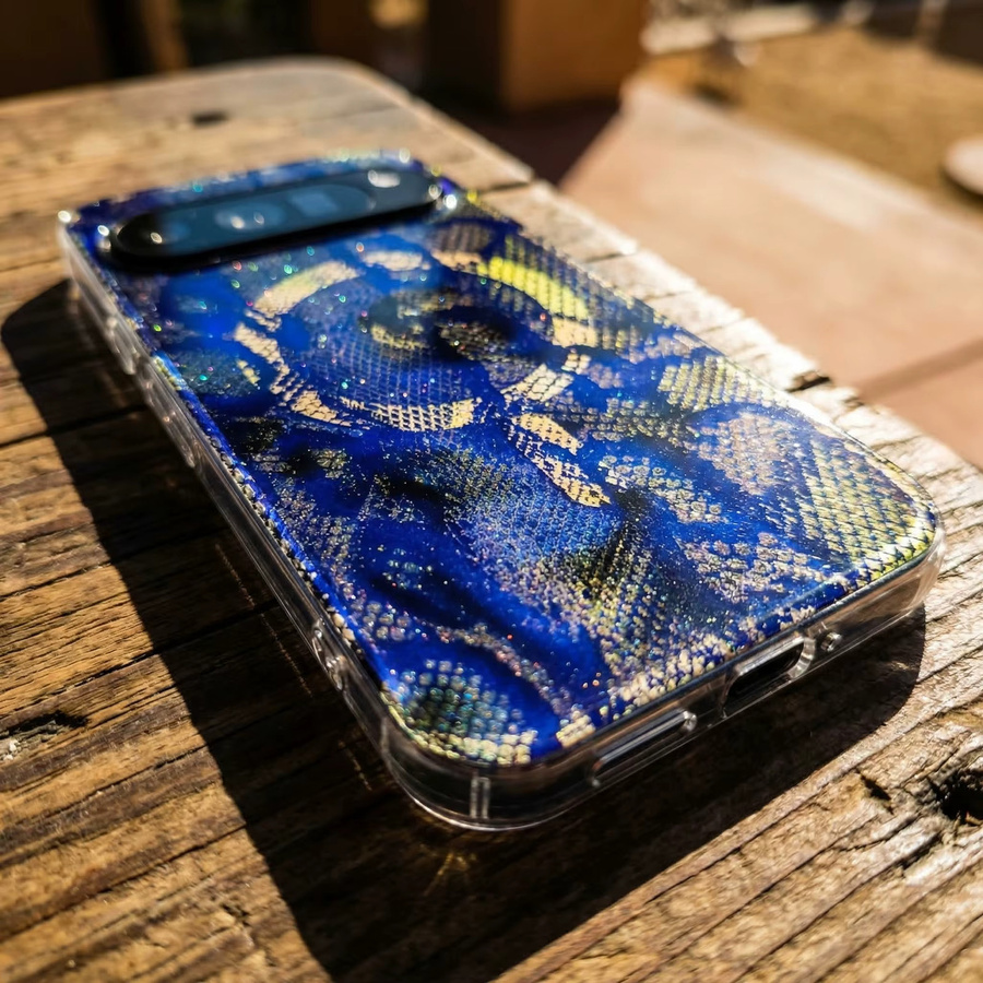 Funda Schutzhülle mit Schlangenstruktur und Magnetverschluss für Google Pixel 10 9 Pro 10 Pro XL 9A 10A in Blau mit Farbverlauf - Bild 2