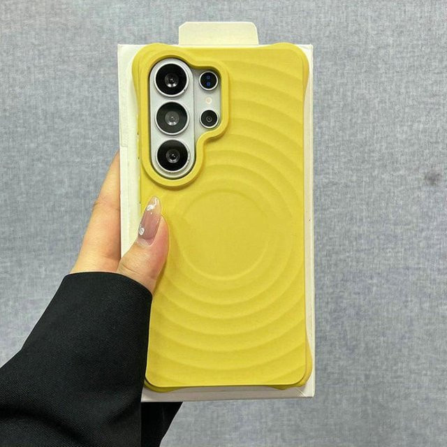 Silikon-Schutzhülle mit Flüssig-Wasserwellen-Effekt und Magnetfunktion für Samsung Galaxy S26 S25 S24 S23 Ultra Plus in Gelb - Bild 1
