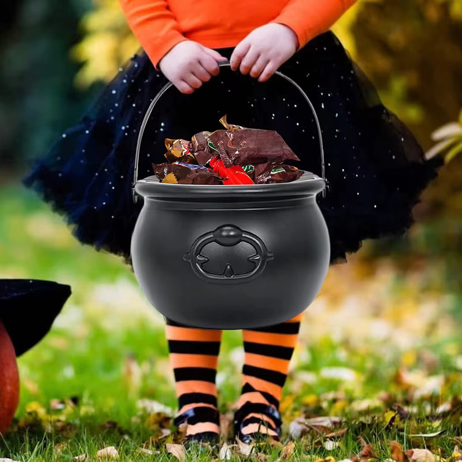 Schwarzer Hexenkessel aus Kunststoff als Halloween Tischdekoration und Bonbonhalter - Bild 3
