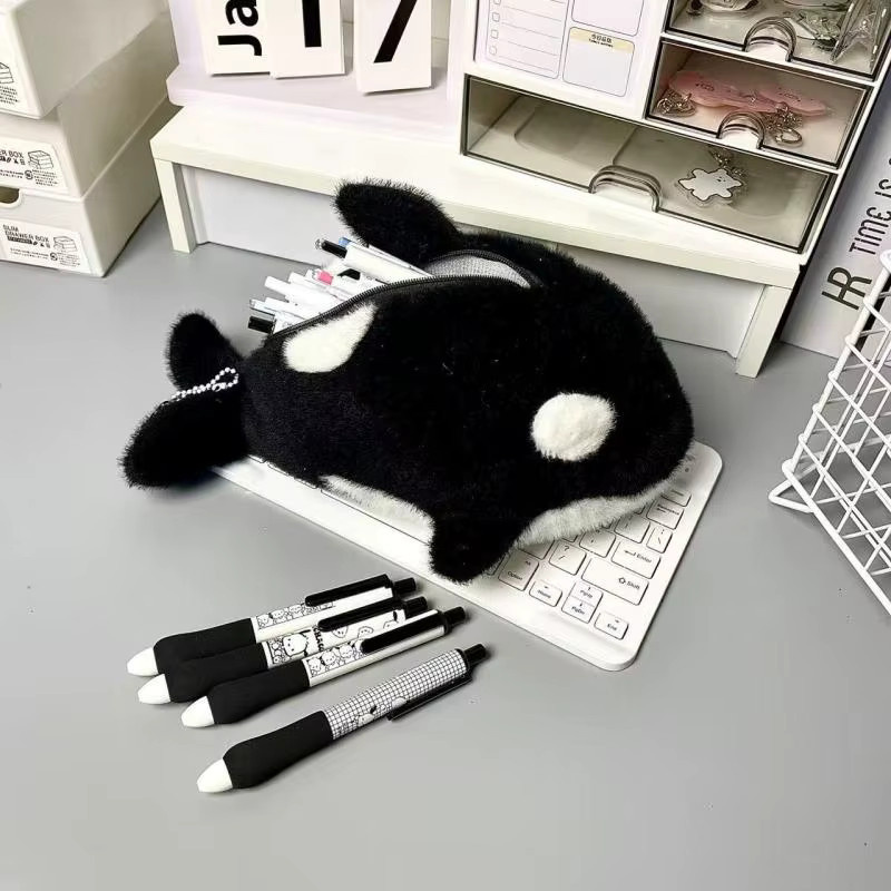 Plüsch Etui mit Cartoon Wal Design als Schreibwaren Tasche für Schule und Büro in Schwarz - Bild 5