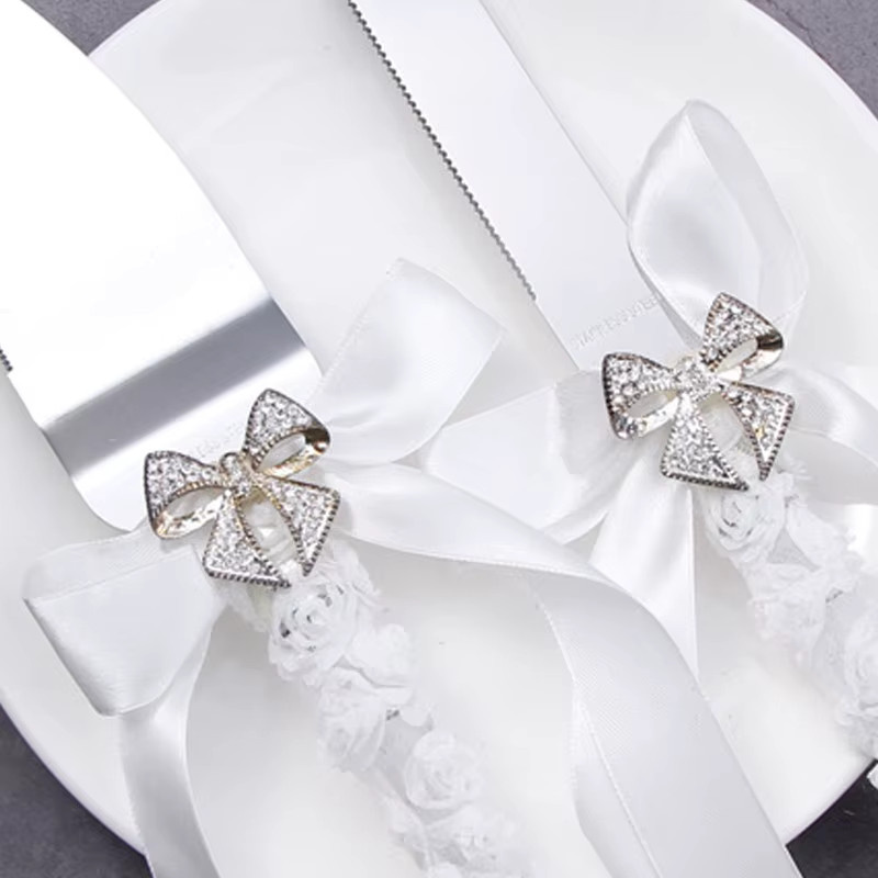 Hochzeitsschmetterling Kuchenmesser aus Edelstahl in Weiß für Braut und Bräutigam - Bild 2