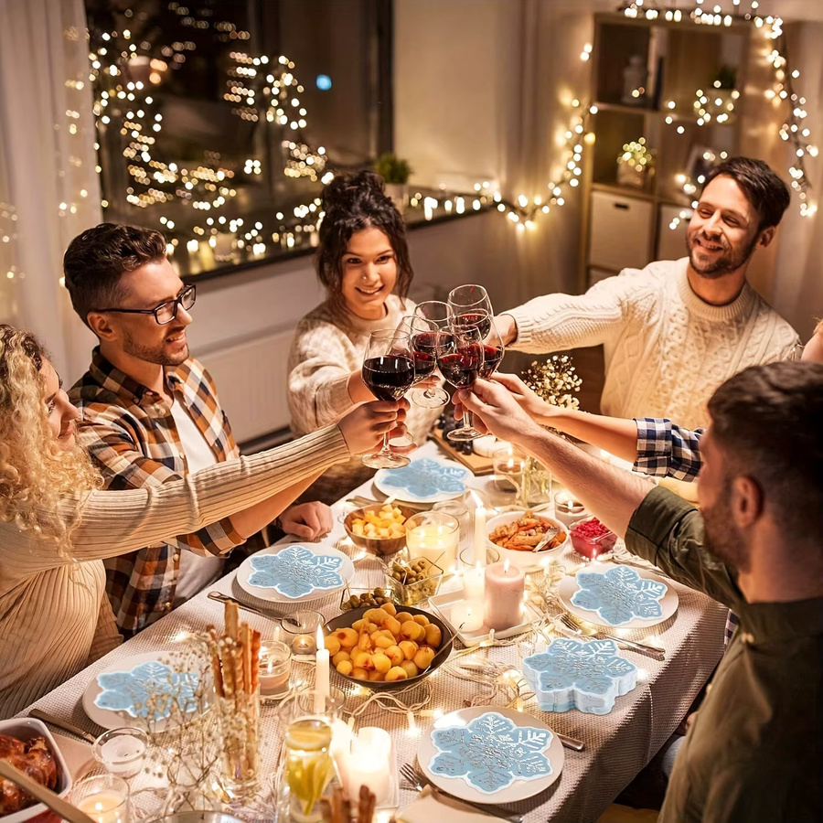 Silberne Einweg-Papierservietten mit Schneeflocken und Santa Claus für deine Weihnachtsfeier und Winter-Partys - Bild 2