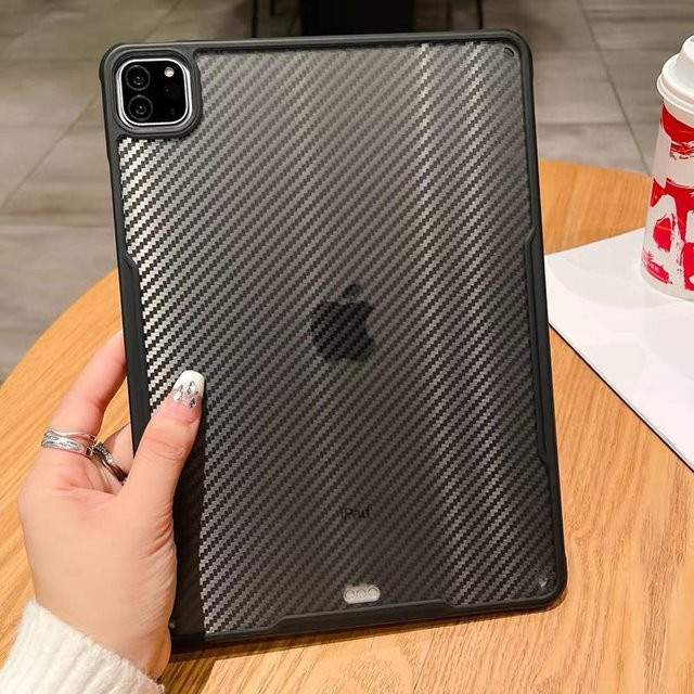 Hartschalenhülle mit Kohlefaserstruktur für iPad Pro, iPad Air und iPad Mini in Schwarz - Bild 1