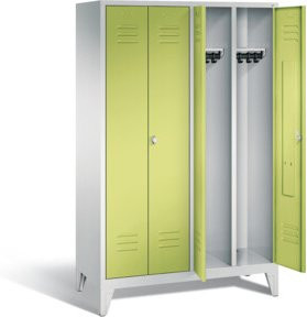 C+P Spind Classic Schwarz-Weiss mit Front in Viridingrün und Korpus in Lichtgrau, H 185,0 cm x B 119,0 cm x T 50,0 cm - Bild 1