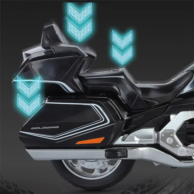 XMD Honda Gold Wing GL800 2021 Motorrad Modell, 1:11, Metall, mit Licht und Sound - Bild 3
