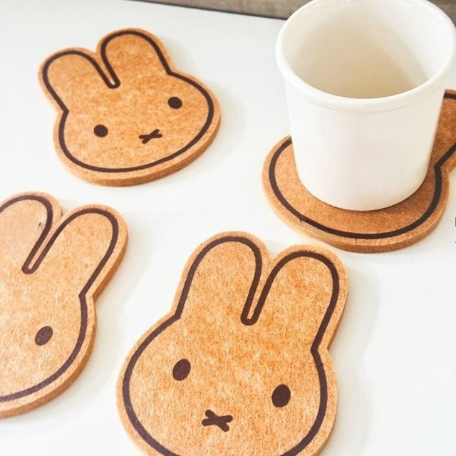 Miffy Kawaii Filzuntersetzer braun, hitzebeständige und wärmeisolierende Untersetzer für Tassen und Teegläser - Bild 1