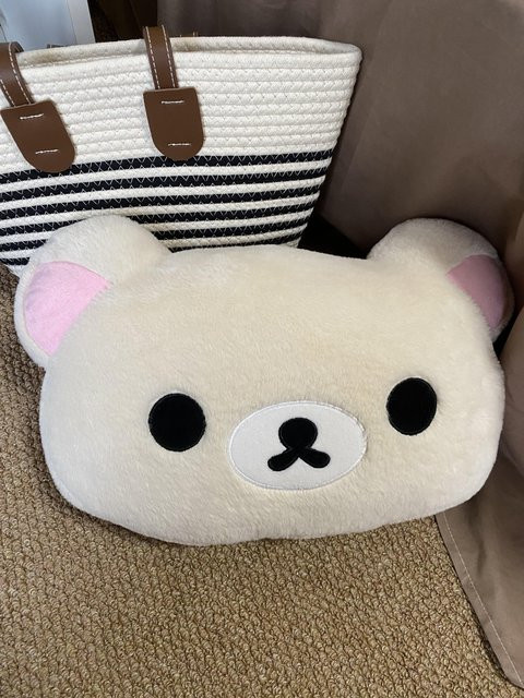 Kawai Rilakkuma Bär Doppelseitiges Plüschkissen in Weiß von Yiran Health & Beauty - Bild 1