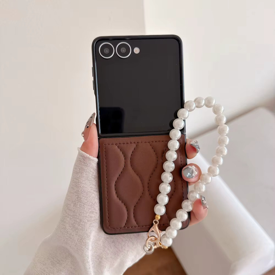 Luxus Handyhülle Water Ripple Design mit Perlenarmband für Samsung Galaxy Z Flip 7, 6, 5, 4 und 3 mit Anti-Drop Schutz - Bild 2