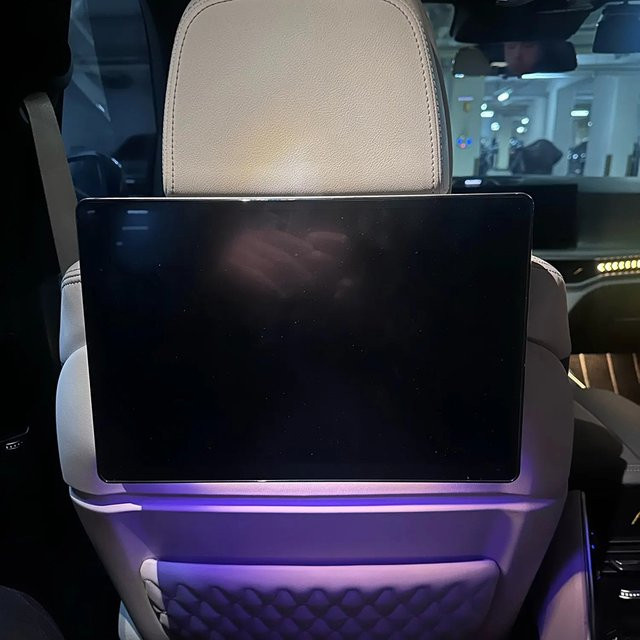 GZBBAO Android Kopfstütze Monitor für BMW X7 LCI 2023-2026, 13,3 Zoll HD 4K Plug und Play Rücksitz Unterhaltungssystem mit 8-Core Prozessor - Bild 1