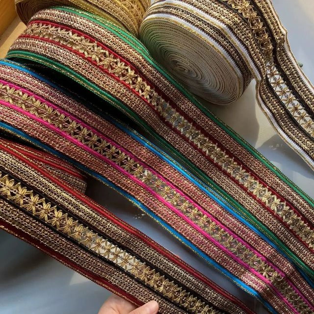 GXINUG Ethno-Stil Spitze mit Pailletten und Goldfaden in Gold und Multicolour, 70 mm Breite, Polyester Nähband - Bild 1
