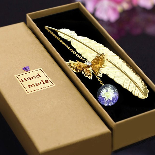 Kreatives Metall Lesezeichen im chinesischen Stil mit Schmetterling und Blatt in Pink und Gold - Bild 1