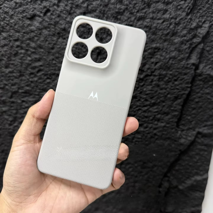 Motorola Slim TPU Handyhülle mit Punktmuster in Schwarz für Moto Edge 70 Ultra, Fusion+, 60 Pro, 50 Pro, G67, G57, G17 Power - Bild 2