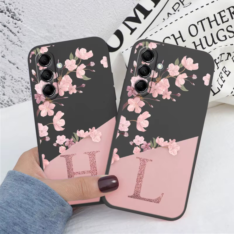 Silikon Schutzhülle mit Initialbuchstaben A und Blumen für Samsung Galaxy A54, A55, A56 und A06 in Rosa - Bild 1