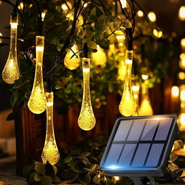 Solar-LED-Lichterkette in Kristall-Tropfenform von OKAL RED EAST, transparente Wassertropfen-Pendelleuchte für den Außenbereich, Garten und Weihnachten - Bild 1