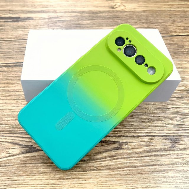 Google Pixel 8a Handyhülle aus weichem TPU mit mattem Farbverlauf und magnetischer Funktion für kabelloses Laden in Weiß - Bild 1