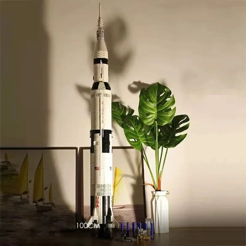 LIEI Apollo Saturn 5 Modellbausatz, Weltraum, 1969 Teile - Bild 2