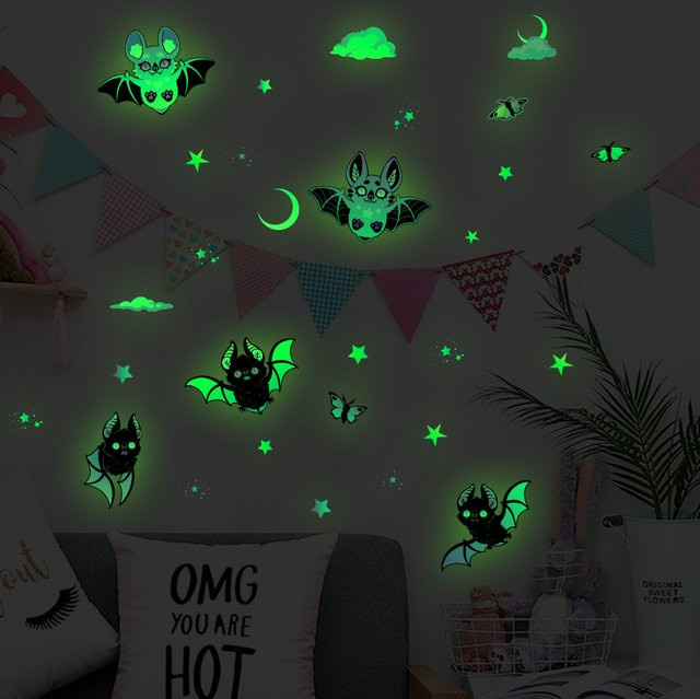 BRUP Leuchtende Fensteraufkleber mit Fledermaus und Sternen für Halloween, abnehmbare Cartoon-Dekoration für Kinderzimmer und Schlafzimmer - Bild 1