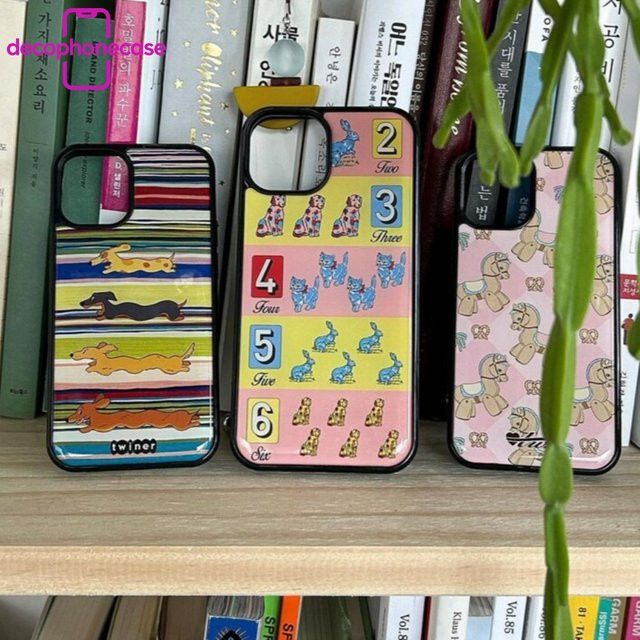 DecoPhone Stoßfeste Schutzhülle für iPhone 17 16 15 14 Pro Max mit farbenfrohem Hundedesign und glänzendem Drop-Glue-Effekt in Schwarz und Multicolour - Bild 1