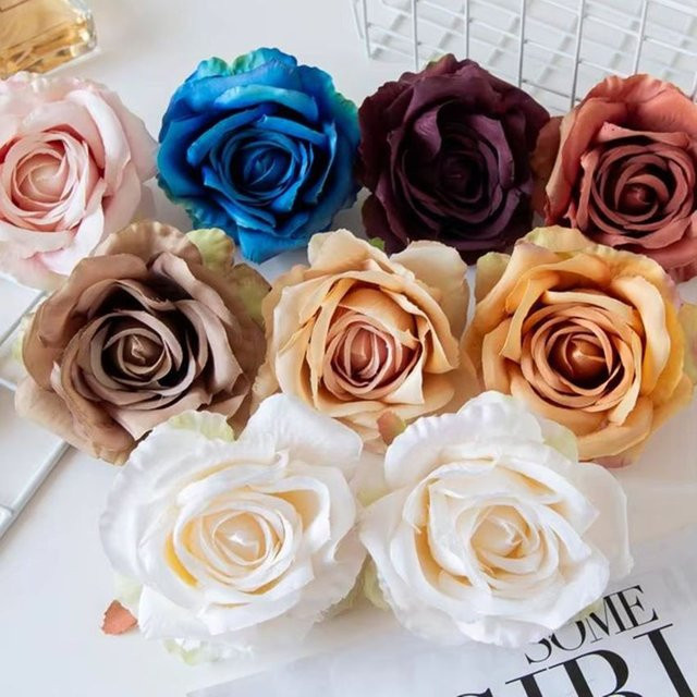 Künstliche Seidenrosen als Clip-Blumen für Brautaccessoires, Hochzeitsdeko und Tischdekoration in Rot, Lila und Mehrfarbig - Bild 1