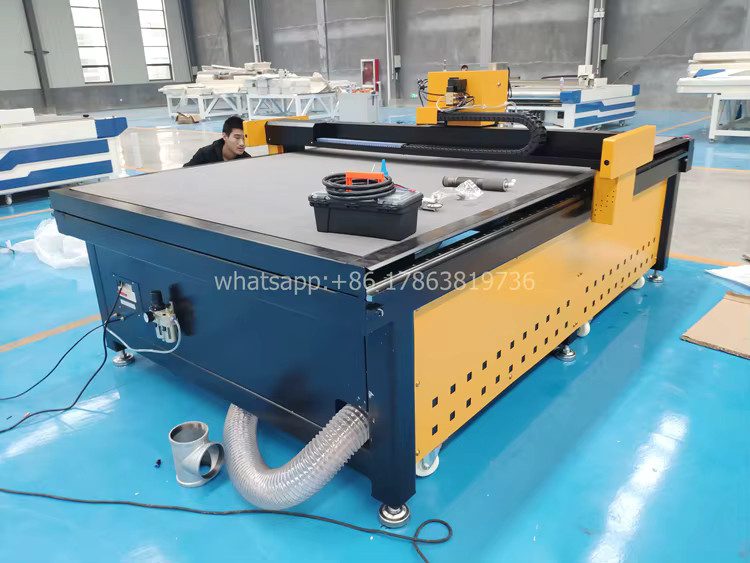 Automatische CNC Stoffschneidemaschine ACCTEK AKZ1625 mit kreisförmigem Messerschneider in Gelb - Bild 2